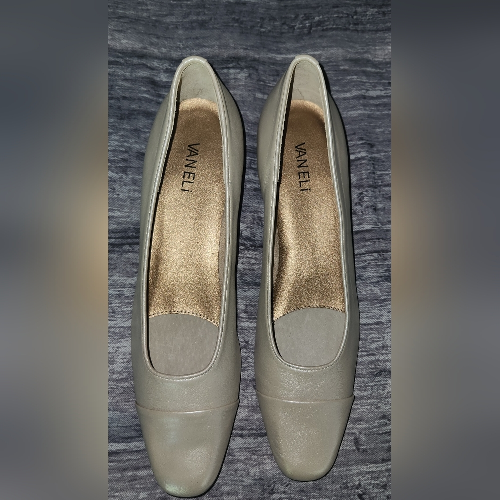 Vaneli Nappa Frankie Pearl Cap Toe Loafers Flats Size 10 SS (Narrow)